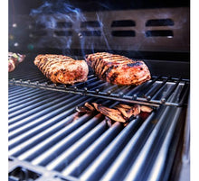 Load image into Gallery viewer, Saber Deluxe 3-Burner Gas Grill